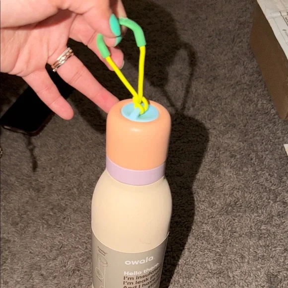 Owala Insulated Water Bottle - Cream and Peach - Picture 6 of 8